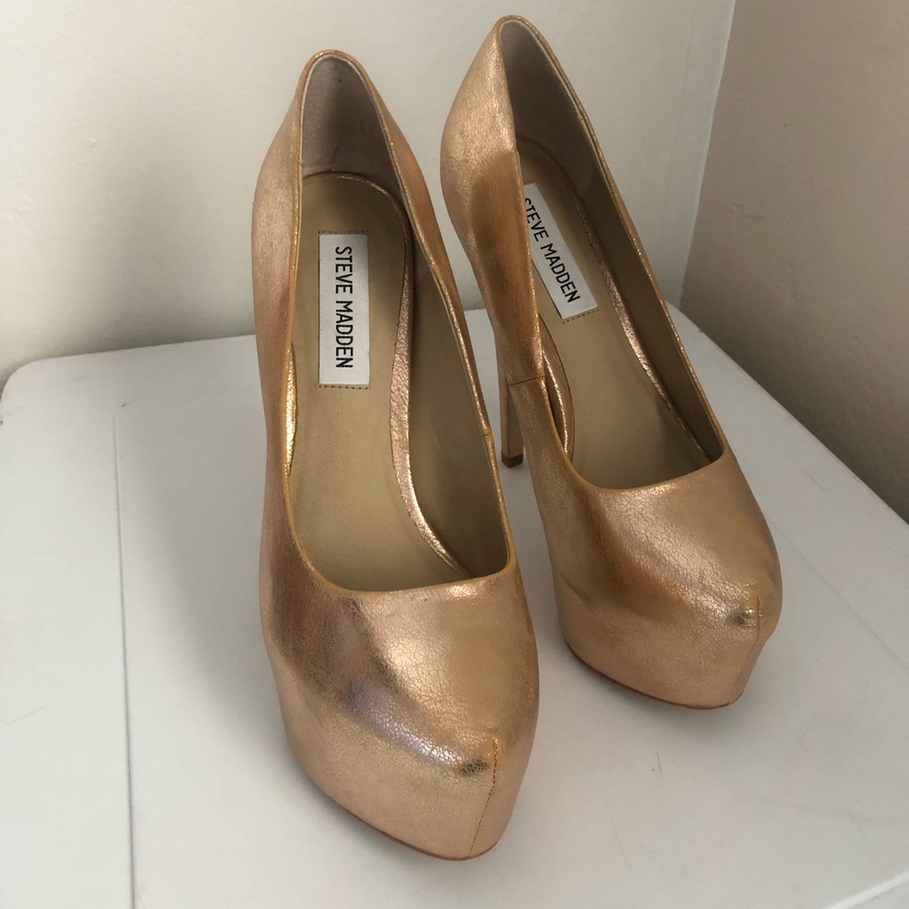 Steve Madden Diamond Champagne Platform Pumps
